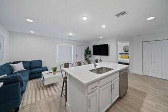 509 Lilac Ct in West Palm Beach, FL - Building Photo - Building Photo