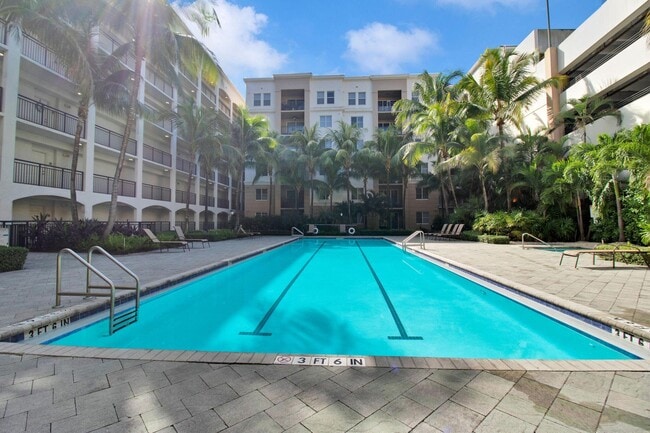 1660 Renaissance Commons Blvd in Boynton Beach, FL - Building Photo - Building Photo
