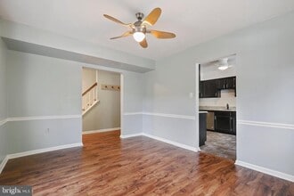 4316 Gypsy Ct in Alexandria, VA - Foto de edificio - Building Photo
