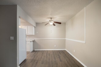 Creekside Apartments in Columbia, SC - Building Photo - Interior Photo