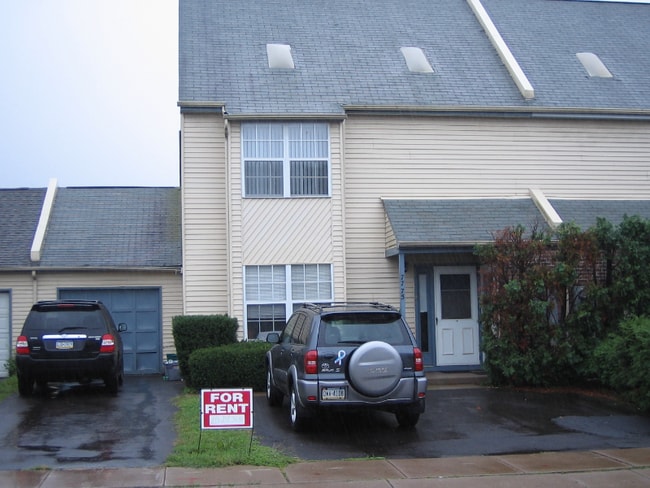 77 Sandybrook Dr