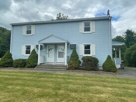 485 Corey St, Unit B in Agawam, MA - Building Photo
