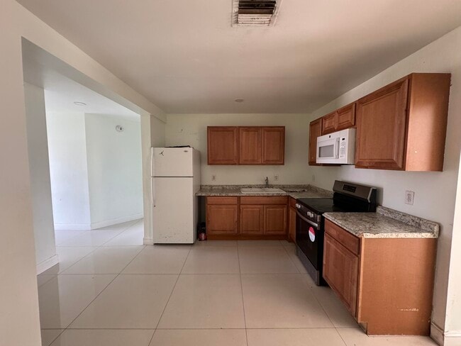 616 49th St in West Palm Beach, FL - Building Photo - Building Photo