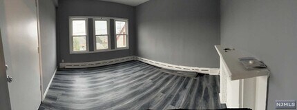 163 Michigan-Unit -2ndfl &3rdfr in Paterson, NJ - Building Photo - Building Photo