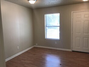 592 Hill Ln in Niceville, FL - Building Photo - Building Photo
