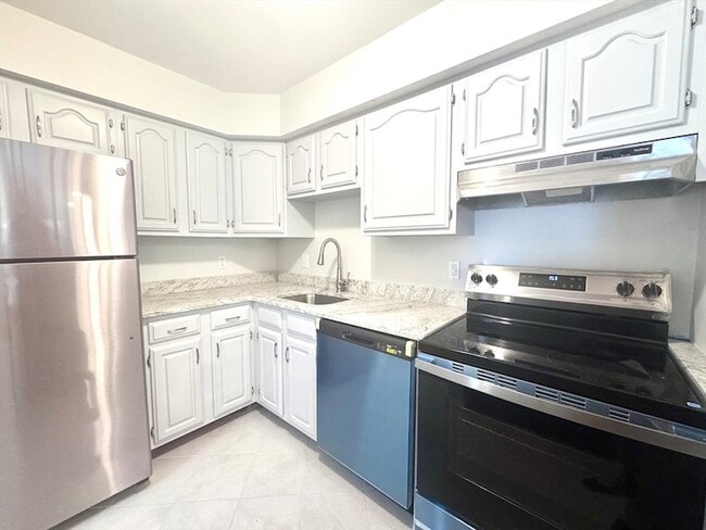 property at 4975 Washington St