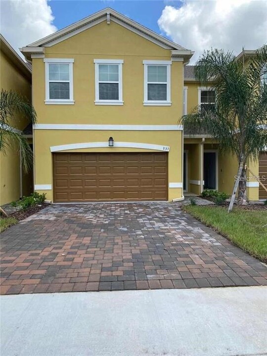 237 Muscogee Ln in Orlando, FL - Building Photo