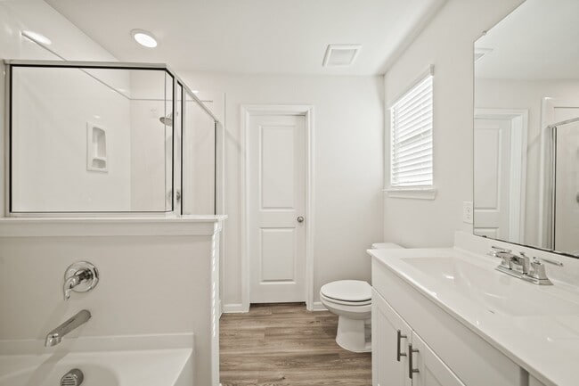 312 Lippizan Dr in Alvin, TX - Building Photo - Building Photo