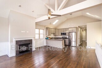 7254 S Bennett Ave in Chicago, IL - Building Photo - Building Photo