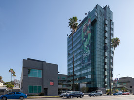 Metropolitan Hollywood in Los Angeles, CA - Foto de edificio - Building Photo