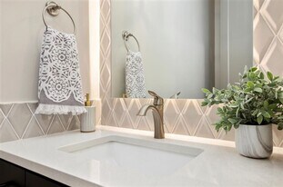 1942 E Knobcone Dr in Meridian, ID - Building Photo