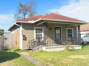 410 Woolworth St in Houston, TX - Building Photo - Building Photo