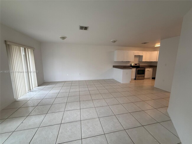 26063 SW 138th Ct in Homestead, FL - Building Photo - Building Photo