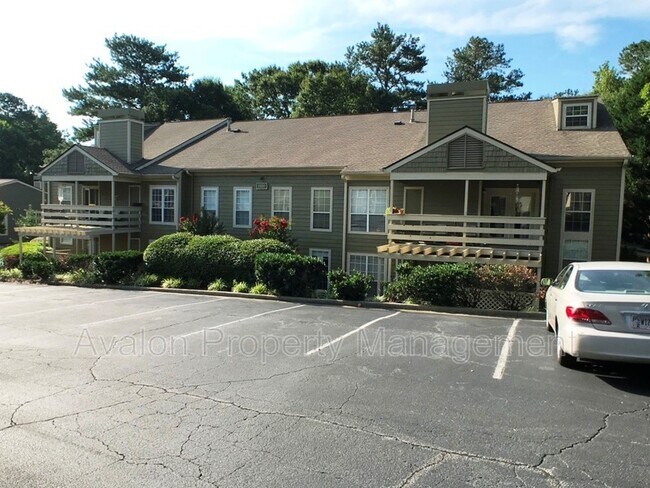 property at 1104 Riverview Dr