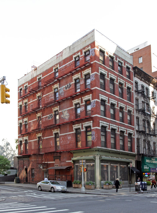 Co-op in New York, NY - Foto de edificio