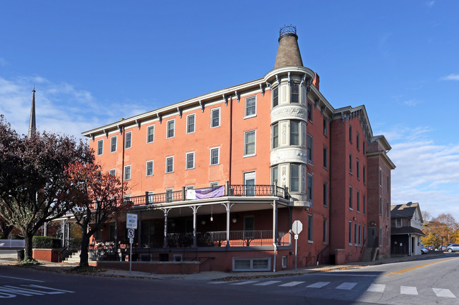 The Oxford Hotel in Oxford, PA - Foto de edificio - Building Photo