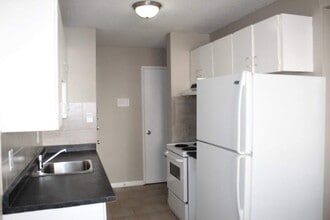 MACK Apartments in Edmonton, AB - Building Photo - Building Photo