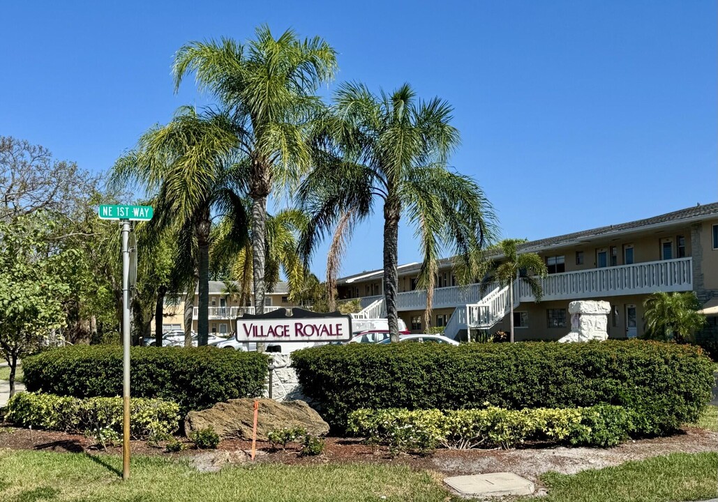 2222 NE 1st Way in Boynton Beach, FL - Building Photo