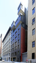 225 W 17th in New York, NY - Foto de edificio - Building Photo