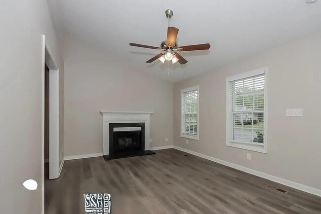 2021 Brantley Creek Dr in Kannapolis, NC - Foto de edificio - Building Photo