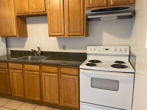 21 Holcomb Ct in Walnut Creek, CA - Building Photo - Building Photo