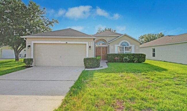 property at 90 Reeding Ridge Dr E