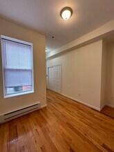 942 Willow Ave in Hoboken, NJ - Building Photo - Building Photo