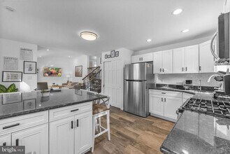 191 Lakeshore Dr in Oakland, NJ - Building Photo - Building Photo