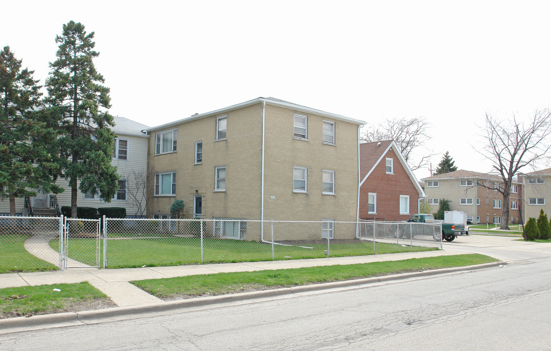 1816 Armitage Ave in Melrose Park, IL - Foto de edificio