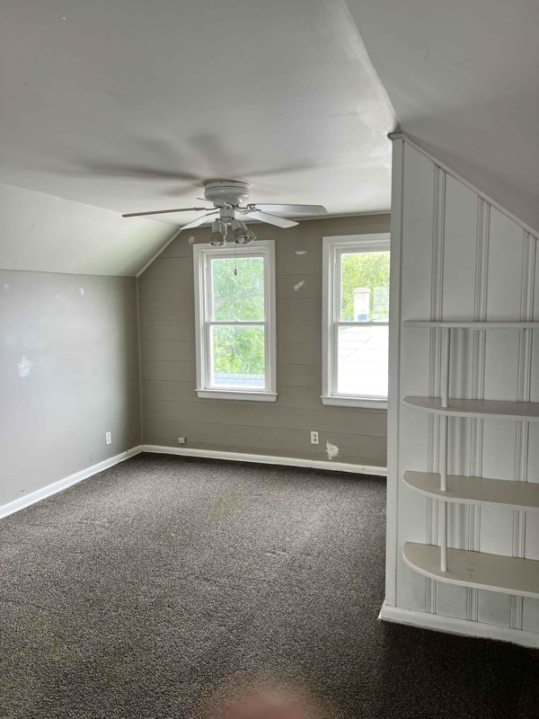 2116 S 49th Ave in Omaha, NE - Foto de edificio - Building Photo