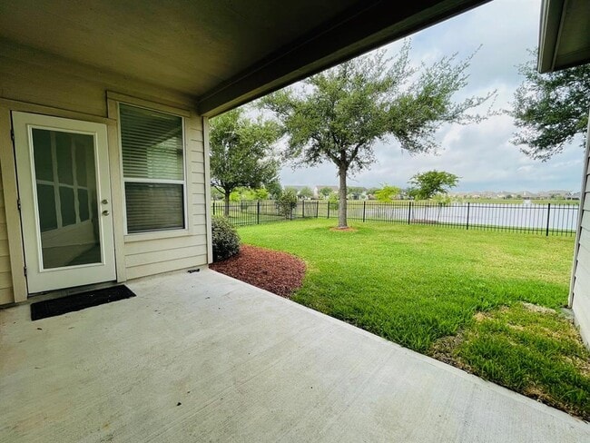 710 Honeysuckle Vine Dr in Rosenberg, TX - Building Photo - Building Photo