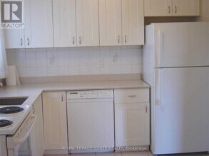 25 Stone Ct in Toronto, ON - Building Photo - Building Photo