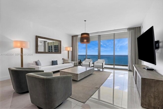 18975 Collins Ave in Sunny Isles Beach, FL - Building Photo - Building Photo