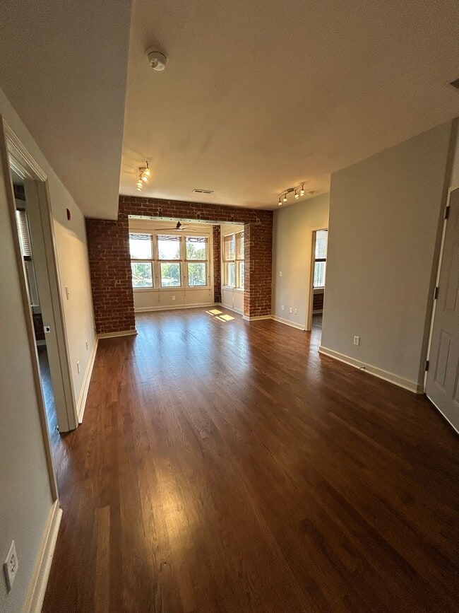 property at 200 E 43rd St