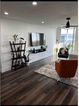 700 NW 214th St in Miami Gardens, FL - Building Photo - Building Photo