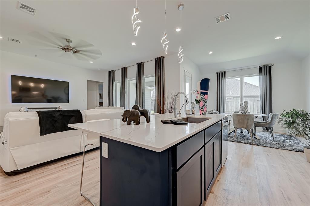 21123 Melshell Dr in Cypress, TX - Foto de edificio