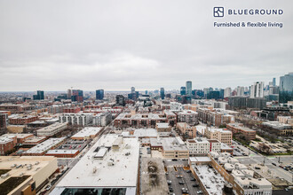 1035 W Van Buren St in Chicago, IL - Building Photo - Building Photo