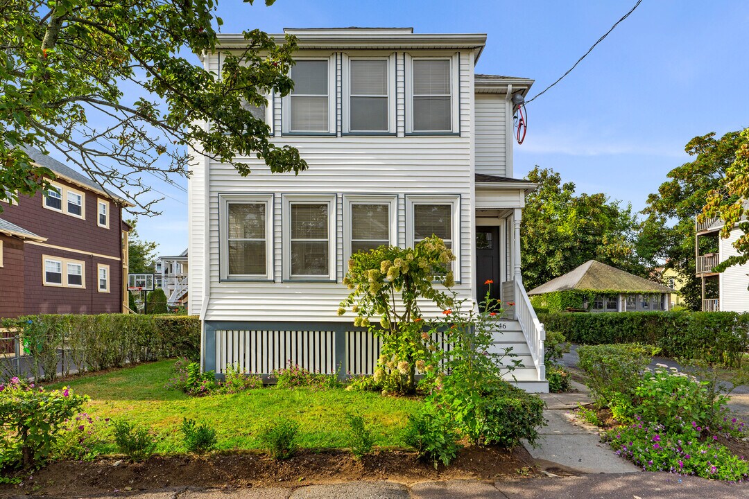 46 Winter St, Unit 2nd floor in Medford, MA - Building Photo