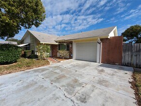 4233 Hillsdale Dr in New Port Richey, FL - Building Photo - Building Photo