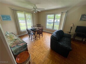 10 Tangelo Ct in Lehigh Acres, FL - Building Photo - Building Photo