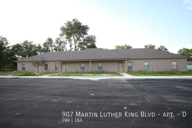 907 Dr M.L.K. Jr Dr-Unit -D in Jonesboro, AR - Building Photo - Building Photo