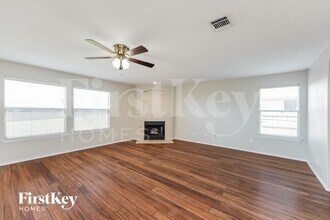 7010 Daybreak Peaks, Unit 189 in Converse, TX - Building Photo - Building Photo