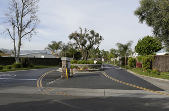 The Meadows in Riverside, CA - Foto de edificio - Building Photo