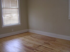 3349 N Holton St-Unit -3349 in Milwaukee, WI - Building Photo - Building Photo