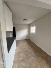 1835 E 60th St in Long Beach, CA - Building Photo - Building Photo