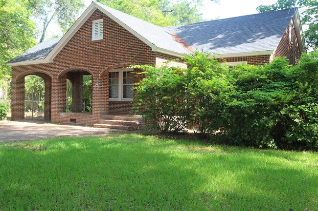 property at 823 W Society Ave