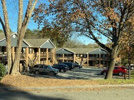 Salisbury Court Apartments