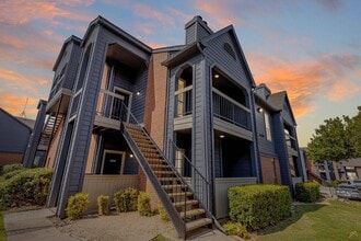 The Residence at North Dallas in Dallas, TX - Building Photo - Building Photo