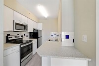 1500 Bay Rd, Unit S-0372 in Miami Beach, FL - Building Photo - Building Photo