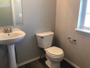 1500 NW Canyon View Dr in Pullman, WA - Building Photo - Building Photo